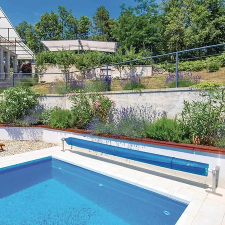 2 Bedroom Awesome In * Matulji