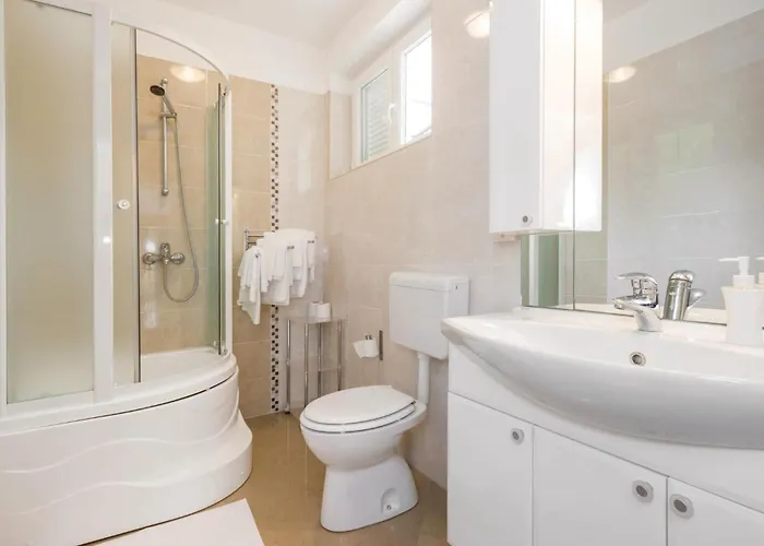 2 Bedroom Awesome In