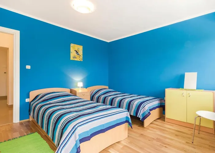 2 Bedroom Awesome In Matulji