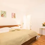 Front In Appartement Matulji