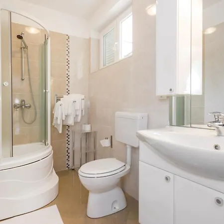 2 Bedroom Awesome Apartment In Matulji
