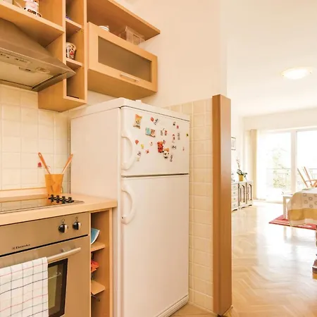 2 Bedroom Awesome Apartment In Matulji Apartment *