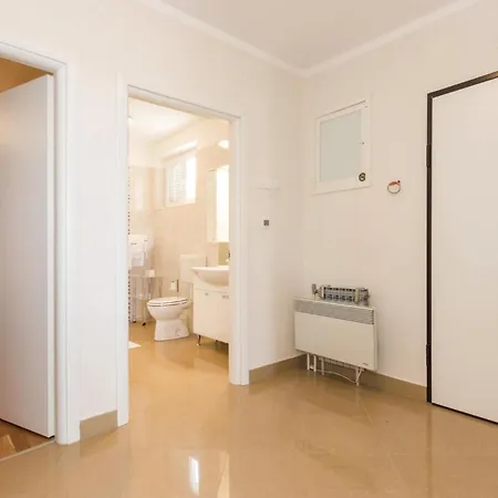 2 Bedroom Awesome Apartment In Matulji Apartment