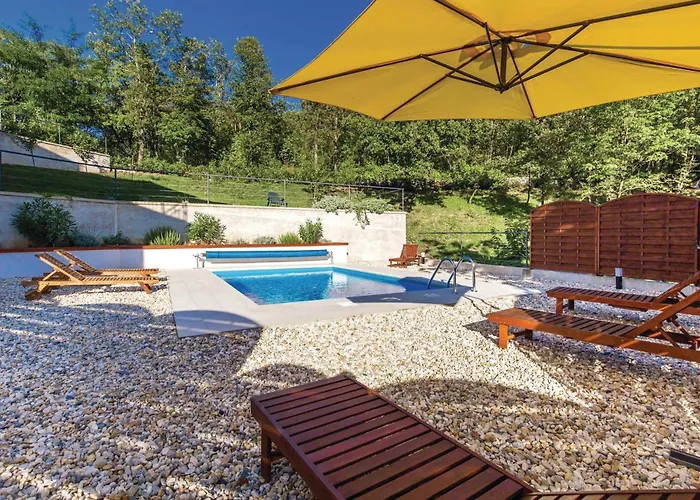 2 Bedroom Awesome In Apartamento Matulji